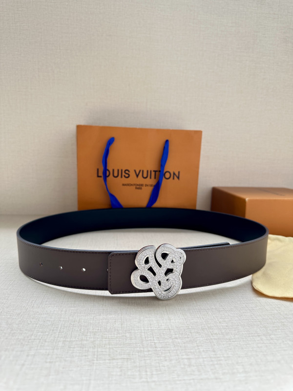 LOUIS VUITTON BELT [C1TLK-060927] CELINE CHANEL ACCESSORIES LOEWE SHOES LOUIS VUITTON DIRO YSL OTHER BRAND HANDBAGS BALENCIAGA BOTTEGA VENETA GOYARD HERMES BURBERRY VALENTINO GUCCI FENDI MIUMIU CHLOE PRADA BVLGARI SUITCASE NEW ARRIVAL 