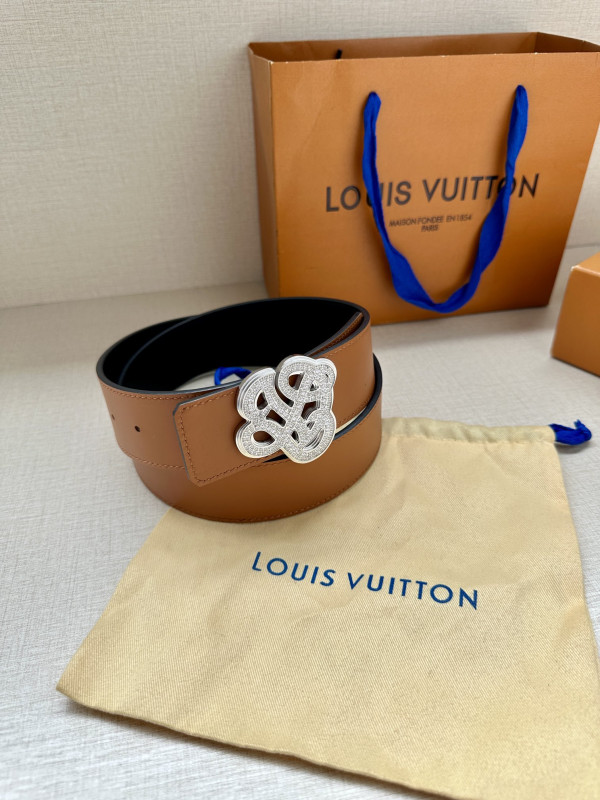 LOUIS VUITTON BELT [C1TLK-060725] CELINE CHANEL ACCESSORIES LOEWE SHOES LOUIS VUITTON DIRO YSL OTHER BRAND HANDBAGS BALENCIAGA BOTTEGA VENETA GOYARD HERMES BURBERRY VALENTINO GUCCI FENDI MIUMIU CHLOE PRADA BVLGARI SUITCASE NEW ARRIVAL 