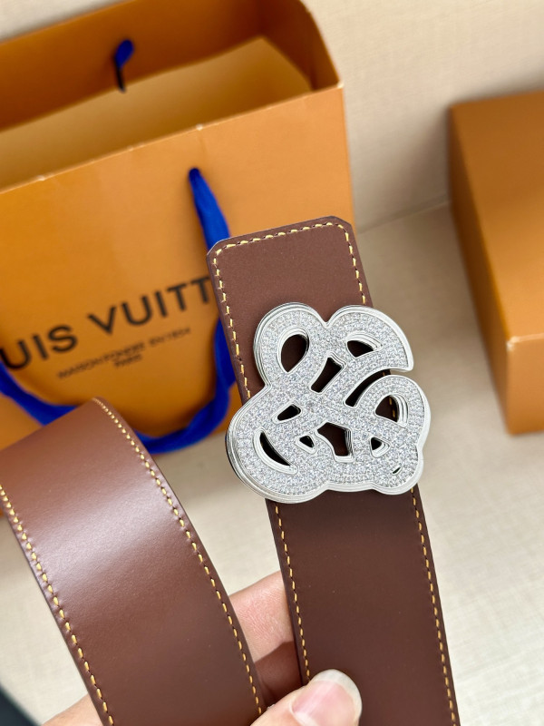 LOUIS VUITTON BELT [C1TLK-060610] CELINE CHANEL ACCESSORIES LOEWE SHOES LOUIS VUITTON DIRO YSL OTHER BRAND HANDBAGS BALENCIAGA BOTTEGA VENETA GOYARD HERMES BURBERRY VALENTINO GUCCI FENDI MIUMIU CHLOE PRADA BVLGARI SUITCASE NEW ARRIVAL 