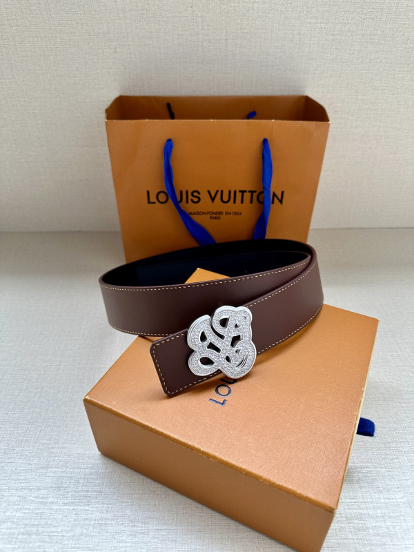 LOUIS VUITTON BELT [C1TLK-060610] CELINE CHANEL ACCESSORIES LOEWE SHOES LOUIS VUITTON DIRO YSL OTHER BRAND HANDBAGS BALENCIAGA BOTTEGA VENETA GOYARD HERMES BURBERRY VALENTINO GUCCI FENDI MIUMIU CHLOE PRADA BVLGARI SUITCASE NEW ARRIVAL 