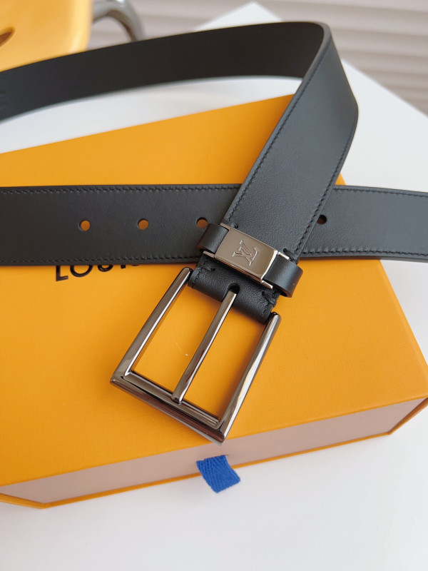LOUIS VUITTON BELT [C1TLK-035708] CELINE CHANEL ACCESSORIES LOEWE SHOES LOUIS VUITTON DIRO YSL OTHER BRAND HANDBAGS BALENCIAGA BOTTEGA VENETA GOYARD HERMES BURBERRY VALENTINO GUCCI FENDI MIUMIU CHLOE PRADA BVLGARI SUITCASE NEW ARRIVAL 