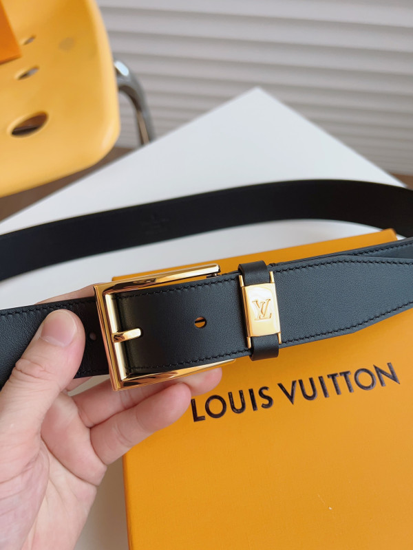 LOUIS VUITTON BELT [C1TLK-035619] CELINE CHANEL ACCESSORIES LOEWE SHOES LOUIS VUITTON DIRO YSL OTHER BRAND HANDBAGS BALENCIAGA BOTTEGA VENETA GOYARD HERMES BURBERRY VALENTINO GUCCI FENDI MIUMIU CHLOE PRADA BVLGARI SUITCASE NEW ARRIVAL 