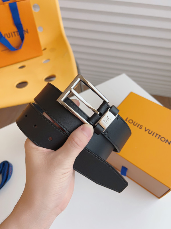 LOUIS VUITTON BELT [C1TLK-035514] CELINE CHANEL ACCESSORIES LOEWE SHOES LOUIS VUITTON DIRO YSL OTHER BRAND HANDBAGS BALENCIAGA BOTTEGA VENETA GOYARD HERMES BURBERRY VALENTINO GUCCI FENDI MIUMIU CHLOE PRADA BVLGARI SUITCASE NEW ARRIVAL 