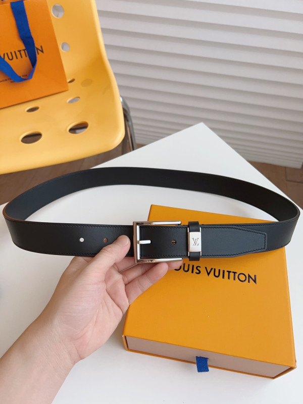 LOUIS VUITTON BELT [C1TLK-035514] CELINE CHANEL ACCESSORIES LOEWE SHOES LOUIS VUITTON DIRO YSL OTHER BRAND HANDBAGS BALENCIAGA BOTTEGA VENETA GOYARD HERMES BURBERRY VALENTINO GUCCI FENDI MIUMIU CHLOE PRADA BVLGARI SUITCASE NEW ARRIVAL 