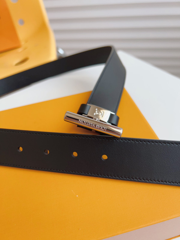 LOUIS VUITTON BELT [C1TLK-035514] CELINE CHANEL ACCESSORIES LOEWE SHOES LOUIS VUITTON DIRO YSL OTHER BRAND HANDBAGS BALENCIAGA BOTTEGA VENETA GOYARD HERMES BURBERRY VALENTINO GUCCI FENDI MIUMIU CHLOE PRADA BVLGARI SUITCASE NEW ARRIVAL 