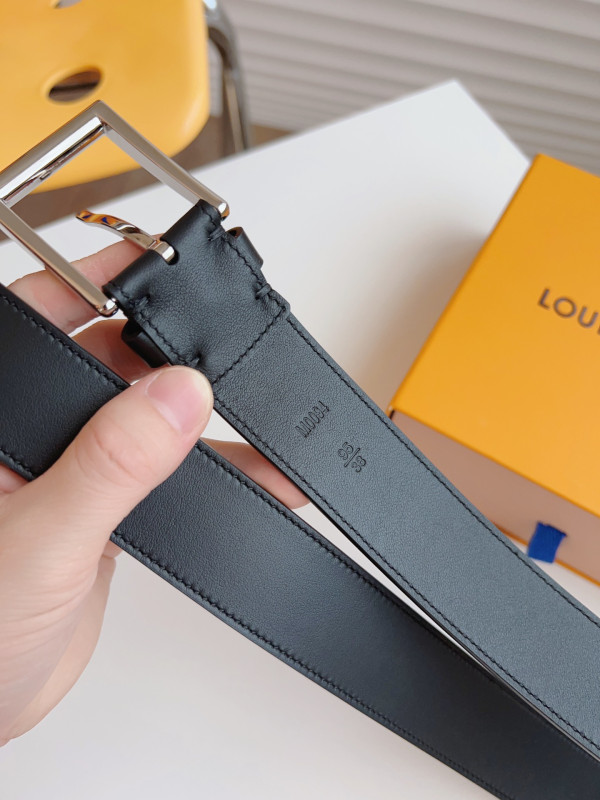 LOUIS VUITTON BELT [C1TLK-035514] CELINE CHANEL ACCESSORIES LOEWE SHOES LOUIS VUITTON DIRO YSL OTHER BRAND HANDBAGS BALENCIAGA BOTTEGA VENETA GOYARD HERMES BURBERRY VALENTINO GUCCI FENDI MIUMIU CHLOE PRADA BVLGARI SUITCASE NEW ARRIVAL 
