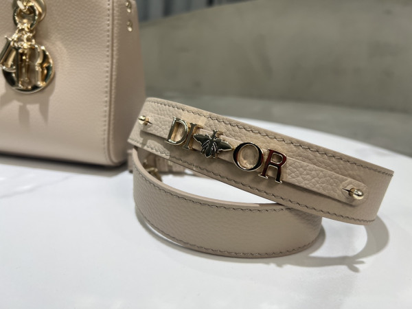 Diro Lady D-Sire My ABCDiro Bag-26*15*8CM [C1TLK-030502] CELINE CHANEL ACCESSORIES LOEWE SHOES LOUIS VUITTON DIRO YSL OTHER BRAND HANDBAGS BALENCIAGA BOTTEGA VENETA GOYARD HERMES BURBERRY VALENTINO GUCCI FENDI MIUMIU CHLOE PRADA BVLGARI SUITCASE NEW ARRIVAL 