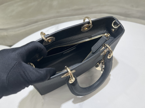 Diro Lady D-Sire My ABCDiro Bag-26*15*8CM [C1TLK-030413] CELINE CHANEL ACCESSORIES LOEWE SHOES LOUIS VUITTON DIRO YSL OTHER BRAND HANDBAGS BALENCIAGA BOTTEGA VENETA GOYARD HERMES BURBERRY VALENTINO GUCCI FENDI MIUMIU CHLOE PRADA BVLGARI SUITCASE NEW ARRIVAL 