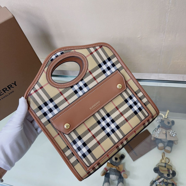 BURBERRY Mini Pocket Bag-23*6*26.5CM [C1TLK-025144] CELINE CHANEL ACCESSORIES LOEWE SHOES LOUIS VUITTON DIRO YSL OTHER BRAND HANDBAGS BALENCIAGA BOTTEGA VENETA GOYARD HERMES BURBERRY VALENTINO GUCCI FENDI MIUMIU CHLOE PRADA BVLGARI SUITCASE NEW ARRIVAL 