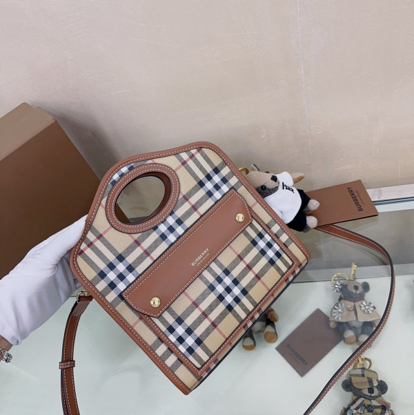BURBERRY Mini Pocket Bag-23*6*26.5CM [C1TLK-025144] CELINE CHANEL ACCESSORIES LOEWE SHOES LOUIS VUITTON DIRO YSL OTHER BRAND HANDBAGS BALENCIAGA BOTTEGA VENETA GOYARD HERMES BURBERRY VALENTINO GUCCI FENDI MIUMIU CHLOE PRADA BVLGARI SUITCASE NEW ARRIVAL 