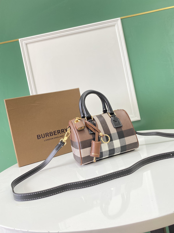 BURBERRY Mini Check Bowling Bag-18.5*11*12CM [C1TLK-024403] CELINE CHANEL ACCESSORIES LOEWE SHOES LOUIS VUITTON DIRO YSL OTHER BRAND HANDBAGS BALENCIAGA BOTTEGA VENETA GOYARD HERMES BURBERRY VALENTINO GUCCI FENDI MIUMIU CHLOE PRADA BVLGARI SUITCASE NEW ARRIVAL 