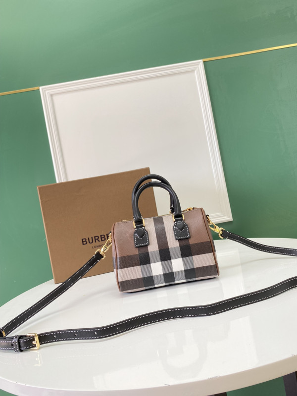 BURBERRY Mini Check Bowling Bag-18.5*11*12CM [C1TLK-024403] CELINE CHANEL ACCESSORIES LOEWE SHOES LOUIS VUITTON DIRO YSL OTHER BRAND HANDBAGS BALENCIAGA BOTTEGA VENETA GOYARD HERMES BURBERRY VALENTINO GUCCI FENDI MIUMIU CHLOE PRADA BVLGARI SUITCASE NEW ARRIVAL 