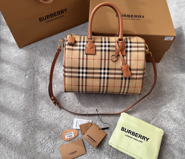 BURBERRY Medium Check Bowling Bag-30*15*21CM [C1TLK-024143] CELINE CHANEL ACCESSORIES LOEWE SHOES LOUIS VUITTON DIRO YSL OTHER BRAND HANDBAGS BALENCIAGA BOTTEGA VENETA GOYARD HERMES BURBERRY VALENTINO GUCCI FENDI MIUMIU CHLOE PRADA BVLGARI SUITCASE NEW ARRIVAL 