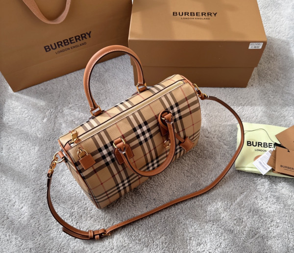 BURBERRY Medium Check Bowling Bag-30*15*21CM [C1TLK-024143] CELINE CHANEL ACCESSORIES LOEWE SHOES LOUIS VUITTON DIRO YSL OTHER BRAND HANDBAGS BALENCIAGA BOTTEGA VENETA GOYARD HERMES BURBERRY VALENTINO GUCCI FENDI MIUMIU CHLOE PRADA BVLGARI SUITCASE NEW ARRIVAL 