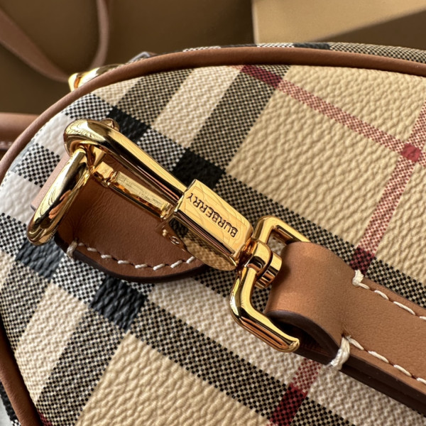 BURBERRY Medium Check Bowling Bag-30*15*21CM [C1TLK-024143] CELINE CHANEL ACCESSORIES LOEWE SHOES LOUIS VUITTON DIRO YSL OTHER BRAND HANDBAGS BALENCIAGA BOTTEGA VENETA GOYARD HERMES BURBERRY VALENTINO GUCCI FENDI MIUMIU CHLOE PRADA BVLGARI SUITCASE NEW ARRIVAL 