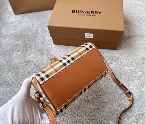BURBERRY Mini Check Bowling Bag-18.5*11*12CM [4961] CELINE CHANEL ACCESSORIES LOEWE SHOES LOUIS VUITTON DIRO YSL OTHER BRAND HANDBAGS BALENCIAGA BOTTEGA VENETA GOYARD HERMES BURBERRY VALENTINO GUCCI FENDI MIUMIU CHLOE PRADA BVLGARI SUITCASE NEW ARRIVAL 