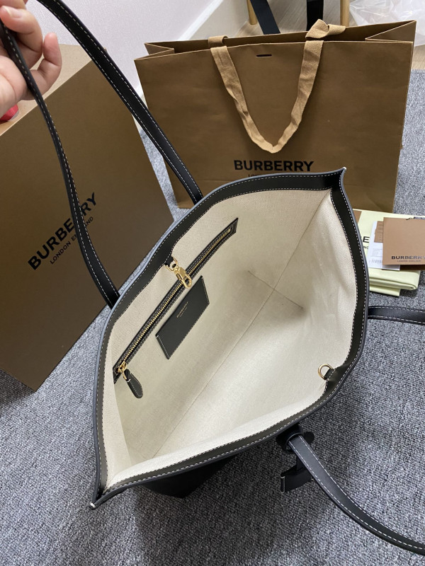 BURBERRY Medium Check Tote bag-34*14*28CM [C1TLK-022601] CELINE CHANEL ACCESSORIES LOEWE SHOES LOUIS VUITTON DIRO YSL OTHER BRAND HANDBAGS BALENCIAGA BOTTEGA VENETA GOYARD HERMES BURBERRY VALENTINO GUCCI FENDI MIUMIU CHLOE PRADA BVLGARI SUITCASE NEW ARRIVAL 