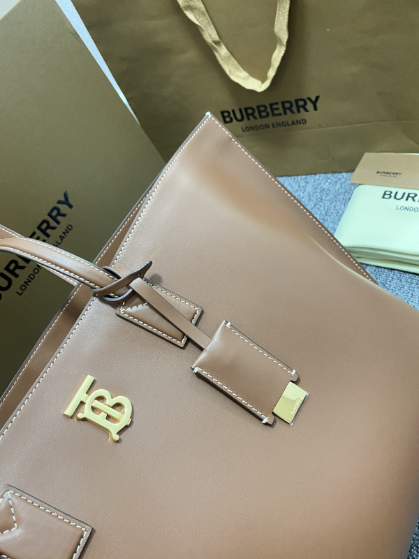 BURBERRY Medium Check Tote bag-34*14*28CM [C1TLK-022439] CELINE CHANEL ACCESSORIES LOEWE SHOES LOUIS VUITTON DIRO YSL OTHER BRAND HANDBAGS BALENCIAGA BOTTEGA VENETA GOYARD HERMES BURBERRY VALENTINO GUCCI FENDI MIUMIU CHLOE PRADA BVLGARI SUITCASE NEW ARRIVAL 