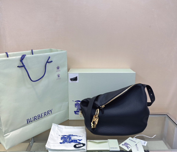 BURBERRY Medium Knight Bag-37*13*32cm [C1TLK-021117] CELINE CHANEL ACCESSORIES LOEWE SHOES LOUIS VUITTON DIRO YSL OTHER BRAND HANDBAGS BALENCIAGA BOTTEGA VENETA GOYARD HERMES BURBERRY VALENTINO GUCCI FENDI MIUMIU CHLOE PRADA BVLGARI SUITCASE NEW ARRIVAL 