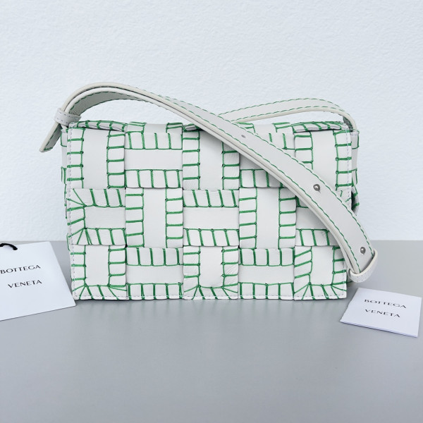 (image for) BOTTEGA VENETA CASSETTE-23*15*5.5cm