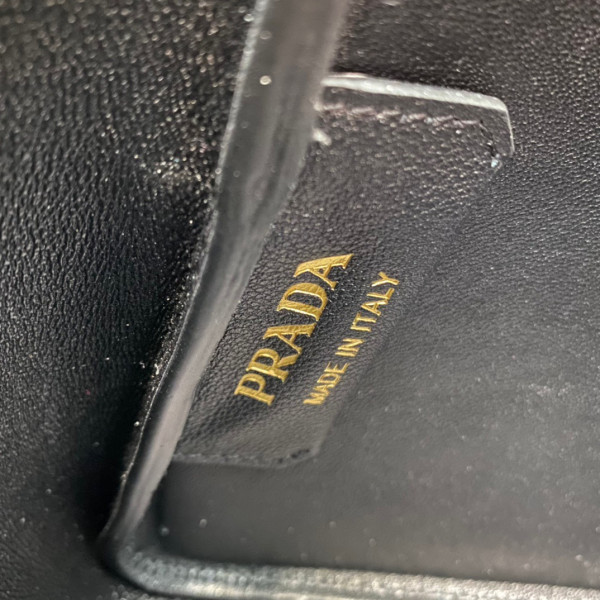 Prada leather handbag-28*18*11CM [1BA444-01] CELINE CHANEL ACCESSORIES LOEWE SHOES LOUIS VUITTON DIRO YSL OTHER BRAND HANDBAGS BALENCIAGA BOTTEGA VENETA GOYARD HERMES BURBERRY VALENTINO GUCCI FENDI MIUMIU CHLOE PRADA BVLGARI SUITCASE NEW ARRIVAL 