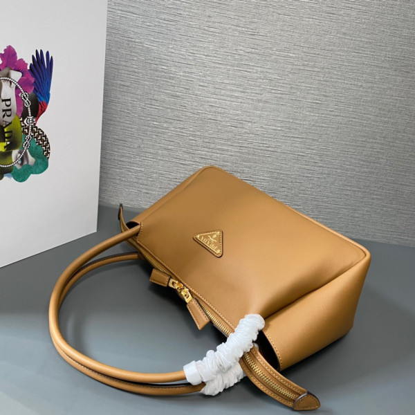 Prada leather handbag-28*18*11CM [1BA444] CELINE CHANEL ACCESSORIES LOEWE SHOES LOUIS VUITTON DIRO YSL OTHER BRAND HANDBAGS BALENCIAGA BOTTEGA VENETA GOYARD HERMES BURBERRY VALENTINO GUCCI FENDI MIUMIU CHLOE PRADA BVLGARI SUITCASE NEW ARRIVAL 