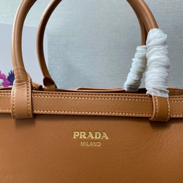 Prada Buckle leather handbag with double belt-35*25*14CM [1BA417] CELINE CHANEL ACCESSORIES LOEWE SHOES LOUIS VUITTON DIRO YSL OTHER BRAND HANDBAGS BALENCIAGA BOTTEGA VENETA GOYARD HERMES BURBERRY VALENTINO GUCCI FENDI MIUMIU CHLOE PRADA BVLGARI SUITCASE NEW ARRIVAL 