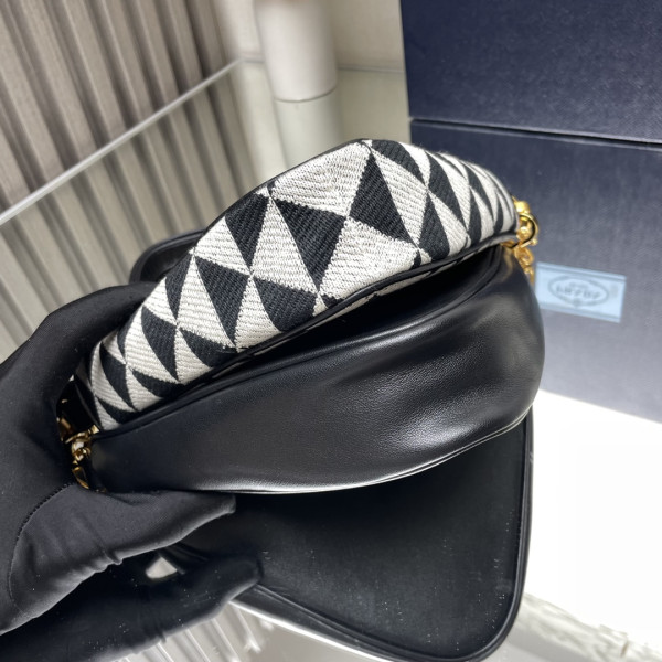 Prada Triangular sequined pouch-26*16*13CM [1BC176-03] CELINE CHANEL ACCESSORIES LOEWE SHOES LOUIS VUITTON DIRO YSL OTHER BRAND HANDBAGS BALENCIAGA BOTTEGA VENETA GOYARD HERMES BURBERRY VALENTINO GUCCI FENDI MIUMIU CHLOE PRADA BVLGARI SUITCASE NEW ARRIVAL 