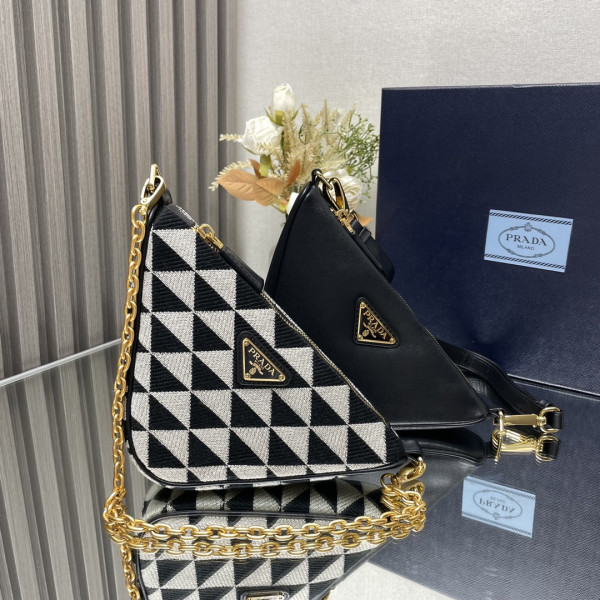 Prada Triangular sequined pouch-26*16*13CM [1BC176-03] CELINE CHANEL ACCESSORIES LOEWE SHOES LOUIS VUITTON DIRO YSL OTHER BRAND HANDBAGS BALENCIAGA BOTTEGA VENETA GOYARD HERMES BURBERRY VALENTINO GUCCI FENDI MIUMIU CHLOE PRADA BVLGARI SUITCASE NEW ARRIVAL 