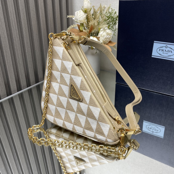 Prada Triangular sequined pouch-26*16*13CM [1BC176] CELINE CHANEL ACCESSORIES LOEWE SHOES LOUIS VUITTON DIRO YSL OTHER BRAND HANDBAGS BALENCIAGA BOTTEGA VENETA GOYARD HERMES BURBERRY VALENTINO GUCCI FENDI MIUMIU CHLOE PRADA BVLGARI SUITCASE NEW ARRIVAL 