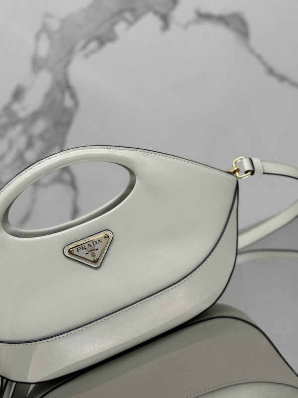 Prada Crossbody Bag 1BA421-32*19*4.5CM [1BA421-04] CELINE CHANEL ACCESSORIES LOEWE SHOES LOUIS VUITTON DIRO YSL OTHER BRAND HANDBAGS BALENCIAGA BOTTEGA VENETA GOYARD HERMES BURBERRY VALENTINO GUCCI FENDI MIUMIU CHLOE PRADA BVLGARI SUITCASE NEW ARRIVAL 