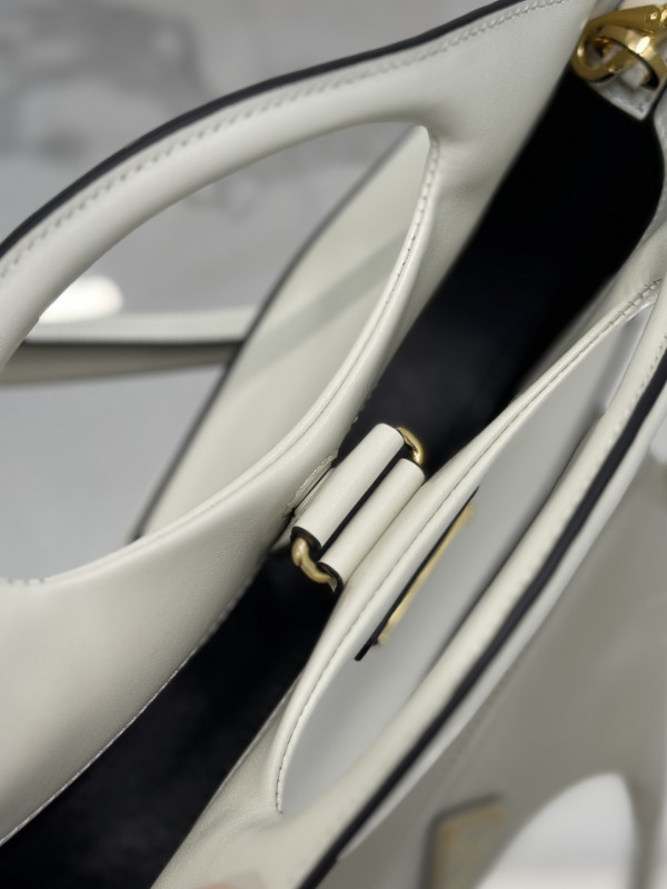 Prada Crossbody Bag 1BA421-32*19*4.5CM [1BA421-04] CELINE CHANEL ACCESSORIES LOEWE SHOES LOUIS VUITTON DIRO YSL OTHER BRAND HANDBAGS BALENCIAGA BOTTEGA VENETA GOYARD HERMES BURBERRY VALENTINO GUCCI FENDI MIUMIU CHLOE PRADA BVLGARI SUITCASE NEW ARRIVAL 