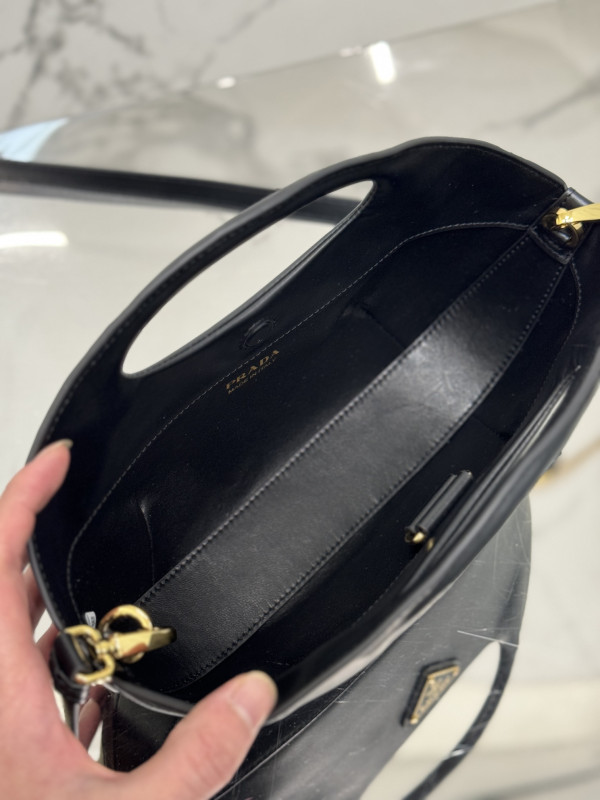 Prada Crossbody Bag 1BA421-32*19*4.5CM [1BA421-03] CELINE CHANEL ACCESSORIES LOEWE SHOES LOUIS VUITTON DIRO YSL OTHER BRAND HANDBAGS BALENCIAGA BOTTEGA VENETA GOYARD HERMES BURBERRY VALENTINO GUCCI FENDI MIUMIU CHLOE PRADA BVLGARI SUITCASE NEW ARRIVAL 