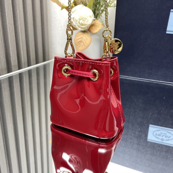 PRADA Shearling Bucket Bag-9-9-6cm [1NR016-03] CELINE CHANEL ACCESSORIES LOEWE SHOES LOUIS VUITTON DIRO YSL OTHER BRAND HANDBAGS BALENCIAGA BOTTEGA VENETA GOYARD HERMES BURBERRY VALENTINO GUCCI FENDI MIUMIU CHLOE PRADA BVLGARI SUITCASE NEW ARRIVAL 