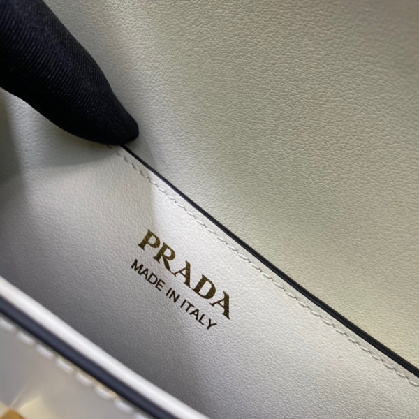 Prada Patent Bag-20.5*10.5*4CM [1BD339-06] CELINE CHANEL ACCESSORIES LOEWE SHOES LOUIS VUITTON DIRO YSL OTHER BRAND HANDBAGS BALENCIAGA BOTTEGA VENETA GOYARD HERMES BURBERRY VALENTINO GUCCI FENDI MIUMIU CHLOE PRADA BVLGARI SUITCASE NEW ARRIVAL 