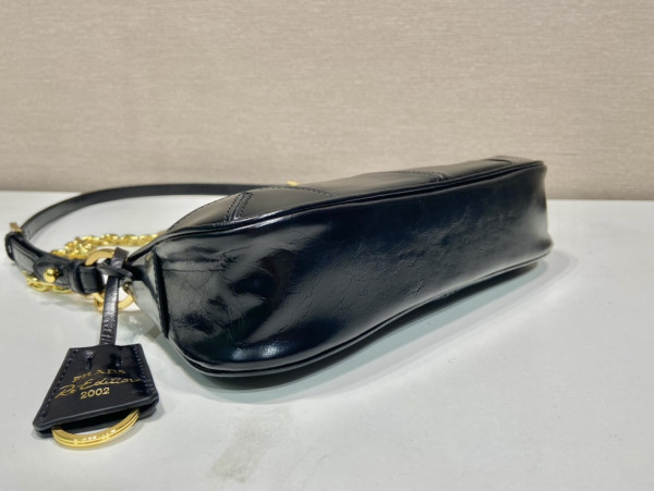 Prada Re-Edition bag-26*11.5*6CM [1BC22] CELINE CHANEL ACCESSORIES LOEWE SHOES LOUIS VUITTON DIRO YSL OTHER BRAND HANDBAGS BALENCIAGA BOTTEGA VENETA GOYARD HERMES BURBERRY VALENTINO GUCCI FENDI MIUMIU CHLOE PRADA BVLGARI SUITCASE NEW ARRIVAL 