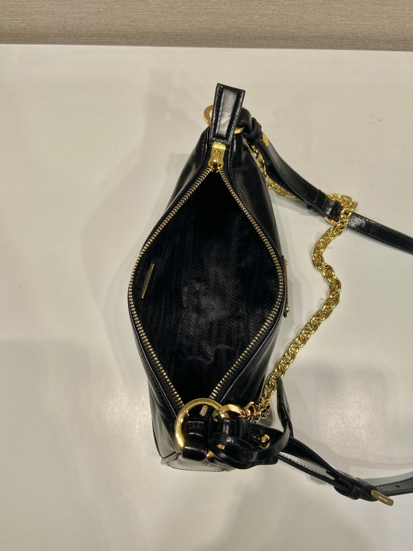 Prada Re-Edition bag-26*11.5*6CM [1BC22] CELINE CHANEL ACCESSORIES LOEWE SHOES LOUIS VUITTON DIRO YSL OTHER BRAND HANDBAGS BALENCIAGA BOTTEGA VENETA GOYARD HERMES BURBERRY VALENTINO GUCCI FENDI MIUMIU CHLOE PRADA BVLGARI SUITCASE NEW ARRIVAL 
