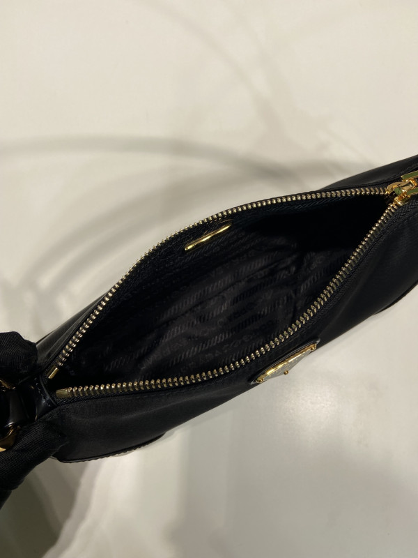 Prada Re-Edition bag-23.5*10*5CM [1BC201] CELINE CHANEL ACCESSORIES LOEWE SHOES LOUIS VUITTON DIRO YSL OTHER BRAND HANDBAGS BALENCIAGA BOTTEGA VENETA GOYARD HERMES BURBERRY VALENTINO GUCCI FENDI MIUMIU CHLOE PRADA BVLGARI SUITCASE NEW ARRIVAL 