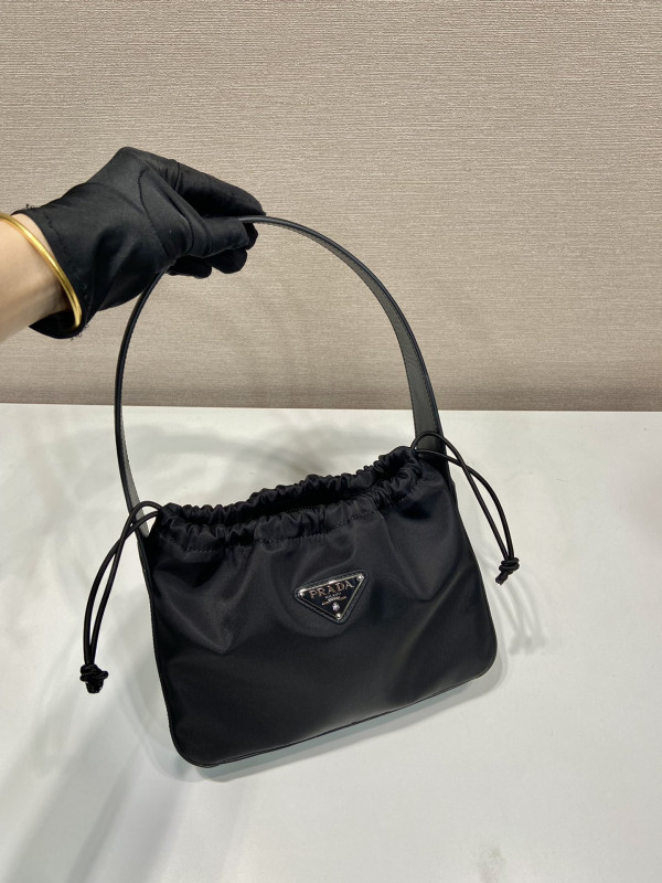 Prada Vintage Hobo Bag-23*18*8CM [B6250] CELINE CHANEL ACCESSORIES LOEWE SHOES LOUIS VUITTON DIRO YSL OTHER BRAND HANDBAGS BALENCIAGA BOTTEGA VENETA GOYARD HERMES BURBERRY VALENTINO GUCCI FENDI MIUMIU CHLOE PRADA BVLGARI SUITCASE NEW ARRIVAL 