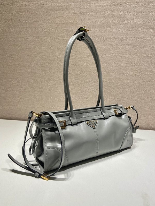 Prada Medium leather handbag [1BA426-01] CELINE CHANEL ACCESSORIES LOEWE SHOES LOUIS VUITTON DIRO YSL OTHER BRAND HANDBAGS BALENCIAGA BOTTEGA VENETA GOYARD HERMES BURBERRY VALENTINO GUCCI FENDI MIUMIU CHLOE PRADA BVLGARI SUITCASE NEW ARRIVAL 