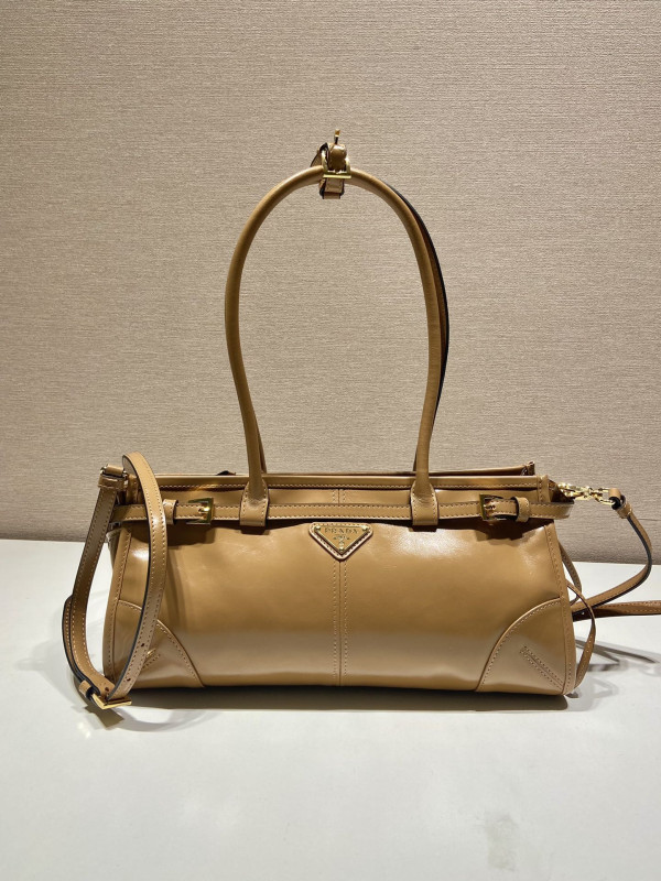 Prada Medium leather handbag [1BA426] CELINE CHANEL ACCESSORIES LOEWE SHOES LOUIS VUITTON DIRO YSL OTHER BRAND HANDBAGS BALENCIAGA BOTTEGA VENETA GOYARD HERMES BURBERRY VALENTINO GUCCI FENDI MIUMIU CHLOE PRADA BVLGARI SUITCASE NEW ARRIVAL 