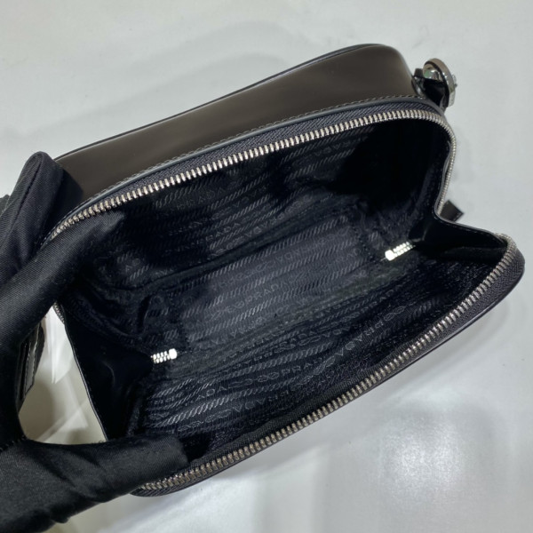 Prada MESSAGE Bag-19*12.5*5.5*CM [2VH070] CELINE CHANEL ACCESSORIES LOEWE SHOES LOUIS VUITTON DIRO YSL OTHER BRAND HANDBAGS BALENCIAGA BOTTEGA VENETA GOYARD HERMES BURBERRY VALENTINO GUCCI FENDI MIUMIU CHLOE PRADA BVLGARI SUITCASE NEW ARRIVAL 