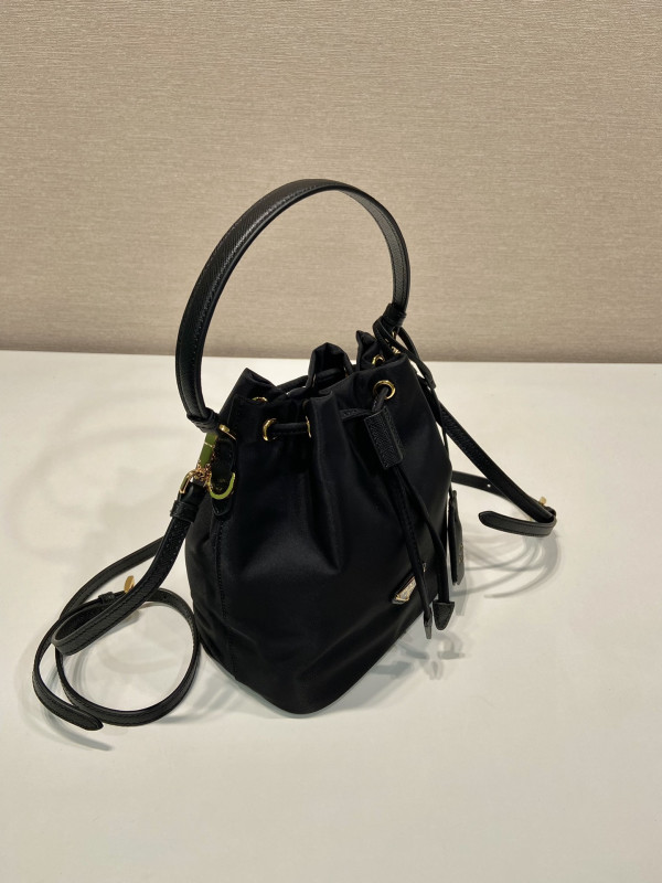 Prada Bucket Bag-15.5*19.5*10CM [1BE067-03] CELINE CHANEL ACCESSORIES LOEWE SHOES LOUIS VUITTON DIRO YSL OTHER BRAND HANDBAGS BALENCIAGA BOTTEGA VENETA GOYARD HERMES BURBERRY VALENTINO GUCCI FENDI MIUMIU CHLOE PRADA BVLGARI SUITCASE NEW ARRIVAL 