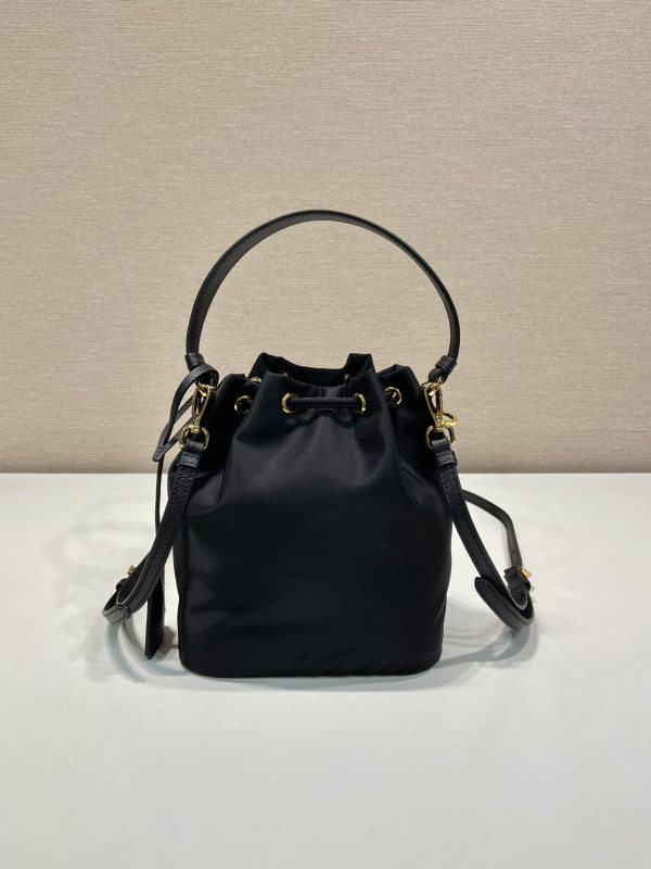 Prada Bucket Bag-15.5*19.5*10CM [1BE067-03] CELINE CHANEL ACCESSORIES LOEWE SHOES LOUIS VUITTON DIRO YSL OTHER BRAND HANDBAGS BALENCIAGA BOTTEGA VENETA GOYARD HERMES BURBERRY VALENTINO GUCCI FENDI MIUMIU CHLOE PRADA BVLGARI SUITCASE NEW ARRIVAL 