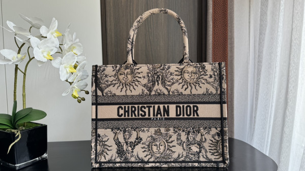 (image for) MEDIUM DIRO BOOK TOTE-36*18*28CM