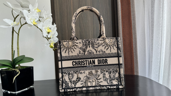 (image for) SMALL DIRO BOOK TOTE-26.5*21*14CM