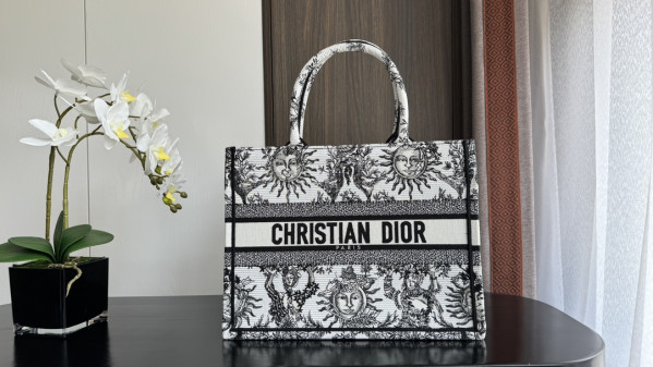 (image for) MEDIUM DIRO BOOK TOTE-36*18*28CM