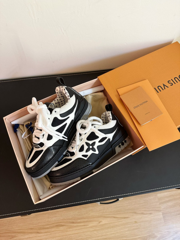 LOUIS VUITTON SNEAKERS (image for) LOUIS VUITTON SNEAKERS