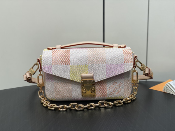 (image for) LOUIS VUITTON POCHETTE METIS EAST WEST