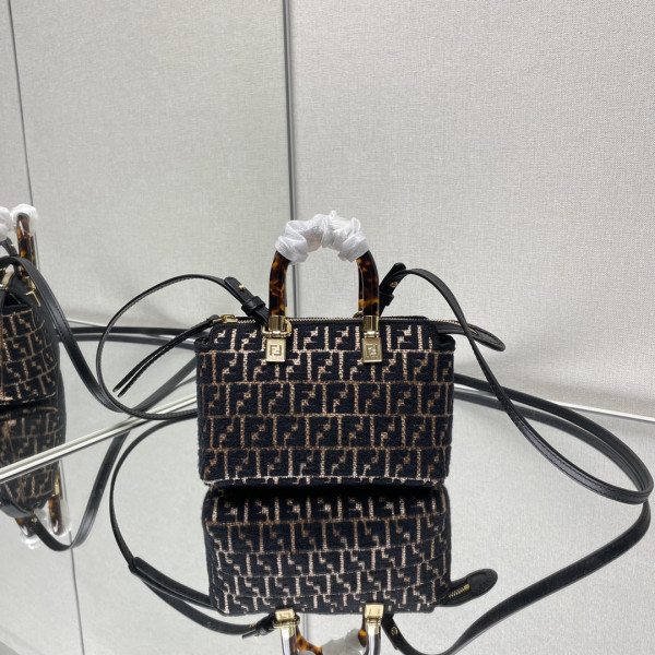 (image for) FENDI BAGUETTE CHAIN MIDI 397B98-24*14*7CM
